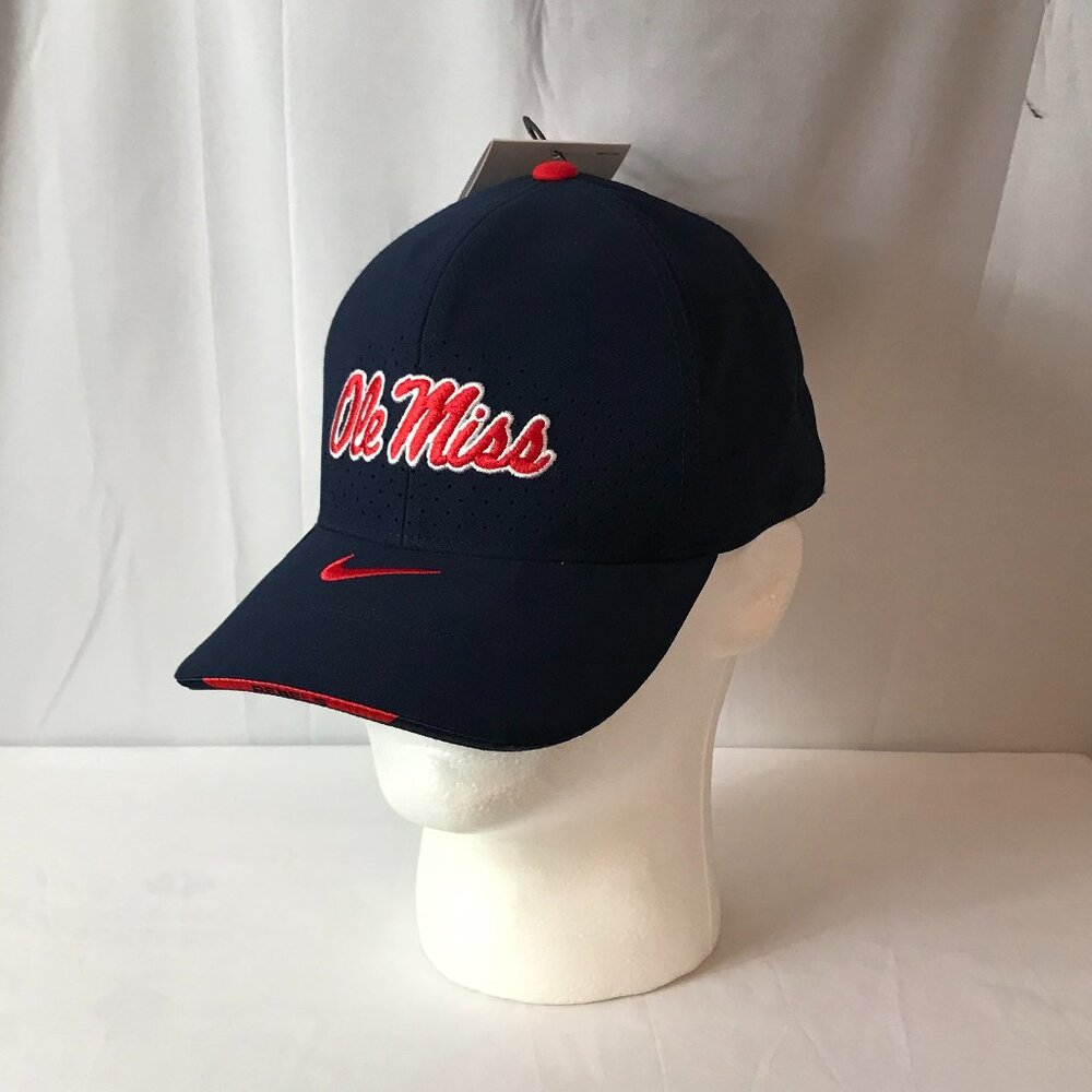 Nike Ole Miss Sideline Issued Navy Curved Bill L/XL Athletic Sport Cut Hat